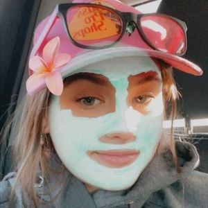 Meet your Posher, Coralie